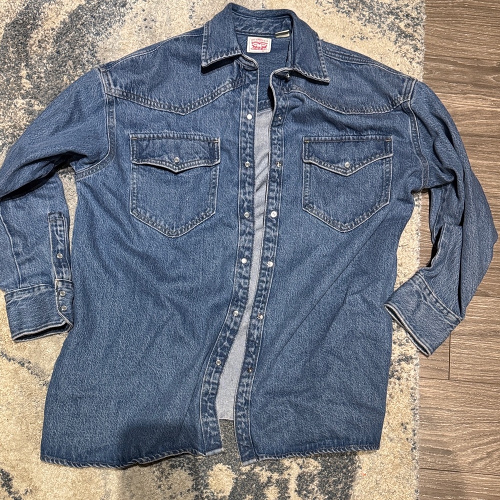 Levi’s Denim Button-Up Shirt